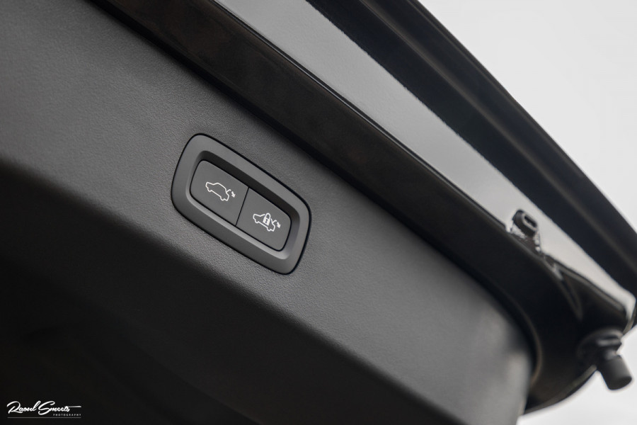 Lynk & Co 01 1.5 | ALL-IN PRIJZEN – inclusief onderhoud, originele Lynk & Co software-update en 1 jaar BOVAG-garantie | Adaptieve cruise | Panoramadak | Blis | Memory |