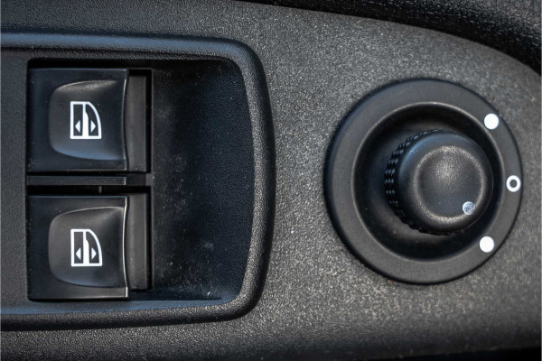 Renault Trafic 1.6 dCi 95 | 9-Zits | Cruise | Navi | Airco | Trekhaak