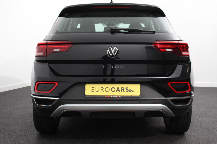 Volkswagen T-Roc 1.5 TSI DSG Style Navigatie Wireless App connect Adaptive Cruise Control Park Assist Camera Parkeersensoren IQ Drive pakket Stoel- en stuurwielverwarming Virtual cockpit Elektrische achterklep Full LED koplampen