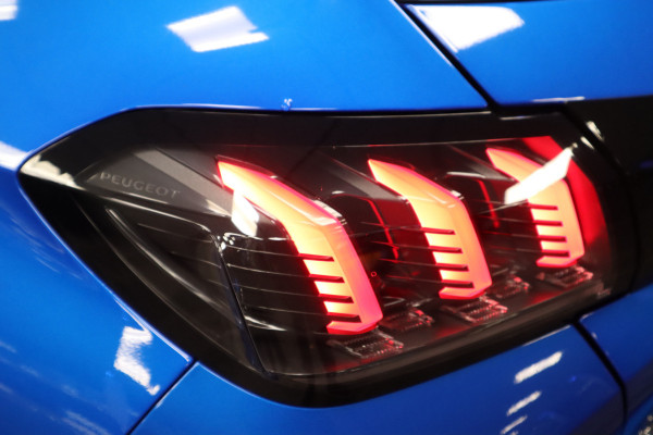Peugeot 208 1.2 PureTech GT Pack ACC Navi Keyless LED Panoramadak 24 maanden garantie mogelijk (*vraag naar de voorwaarden)
