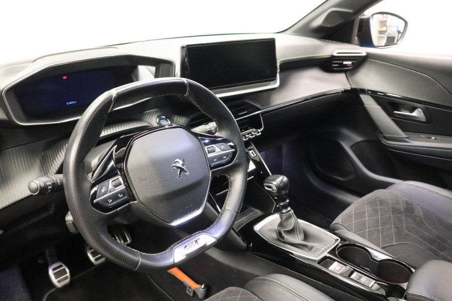 Peugeot 208 1.2 PureTech GT Pack ACC Navi Keyless LED Panoramadak 24 maanden garantie mogelijk (*vraag naar de voorwaarden)