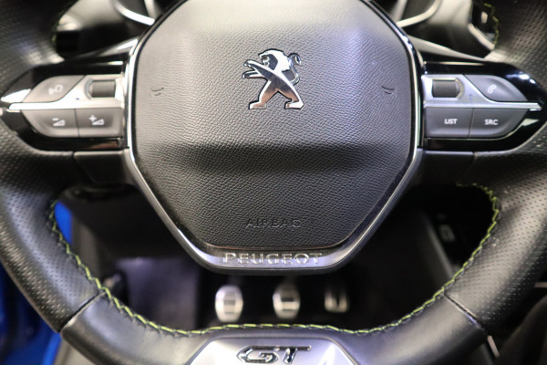 Peugeot 208 1.2 PureTech GT Pack ACC Navi Keyless LED Panoramadak 24 maanden garantie mogelijk (*vraag naar de voorwaarden)