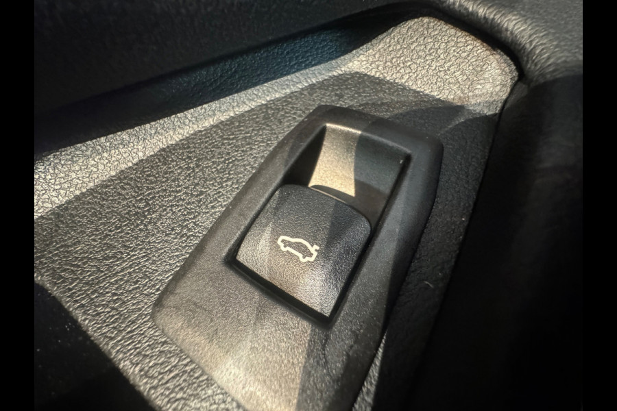 BMW 3 Serie Touring 330i M Sport Pano|HuD|H/K|Laser|Trekhaak