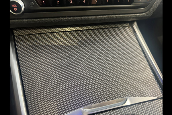 BMW 3 Serie Touring 330i M Sport Pano|HuD|H/K|Laser|Trekhaak