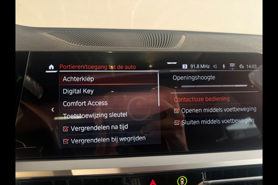 BMW 3 Serie Touring 330i M Sport Pano|HuD|H/K|Laser|Trekhaak