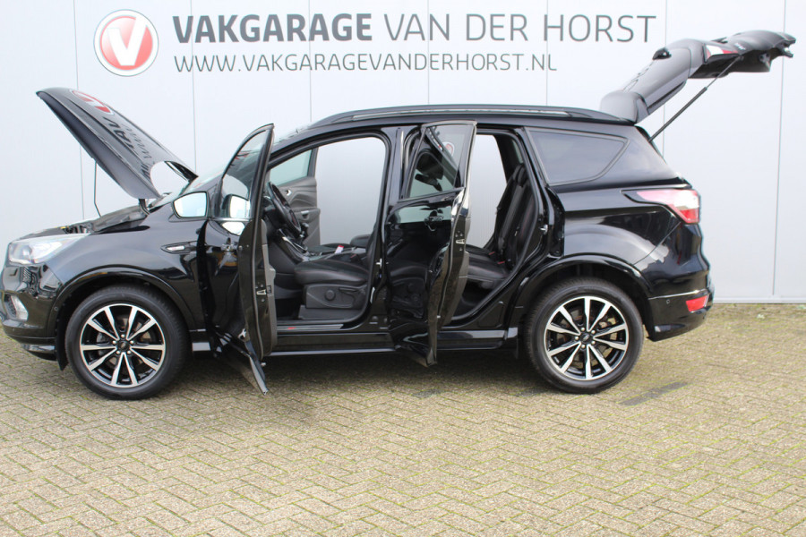 Ford Kuga 1.5-150pk EcoBoost ST-Line. Nette goed onderhouden wagen voor nog jaren rijplezier ! Trekgewicht 2.000kg ! Autm. airco dual, cruise control, stoel-, stuur- en voorraamverw., LM wielen, r/cd, navigatie, telefoonvoorb., pdc v+a etc.