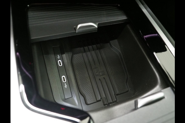 Volkswagen Passat Variant 1.5 eHybrid R-Line Black | 5 Jaar Garantie | Leder | Stoelventilatie | Trekhaak | Massage | 360 | HUD | Keyless