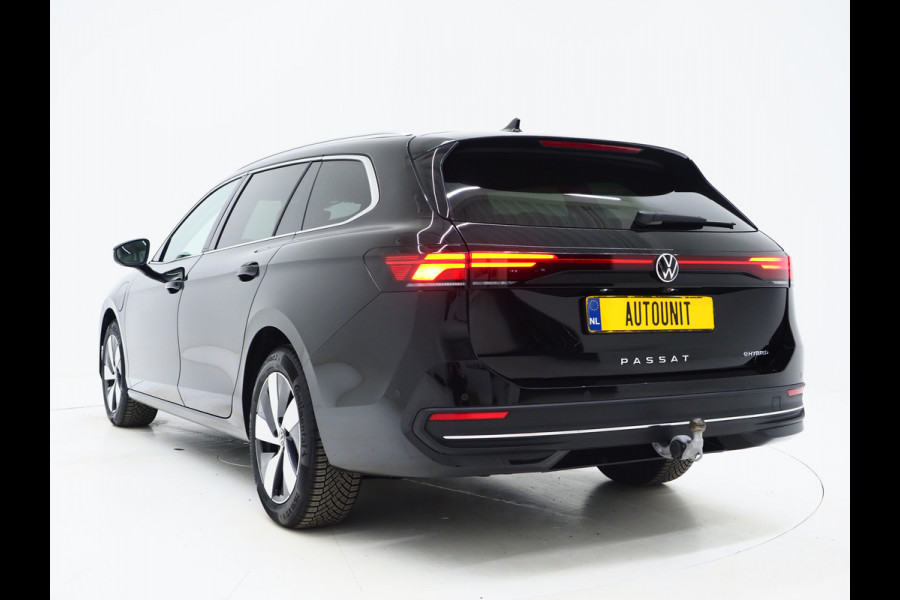 Volkswagen Passat Variant 1.5 eHybrid Business | Leder/Alcantara | Massage | Trekhaak | HUD | Camera | Memory | Sfeerlicht | Carplay