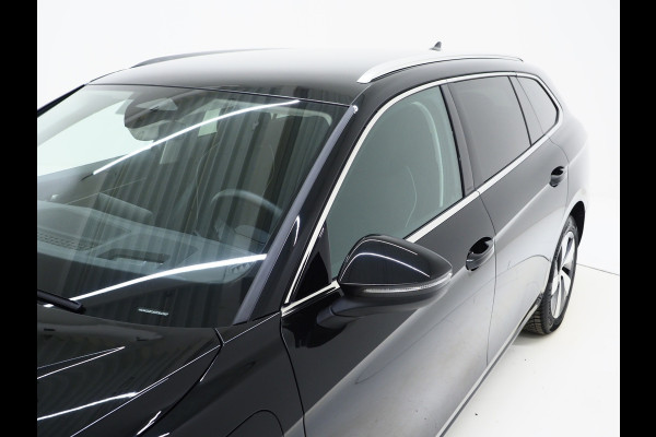 Volkswagen Passat Variant 1.5 eHybrid Business | Leder/Alcantara | Massage | Trekhaak | HUD | Camera | Memory | Sfeerlicht | Carplay