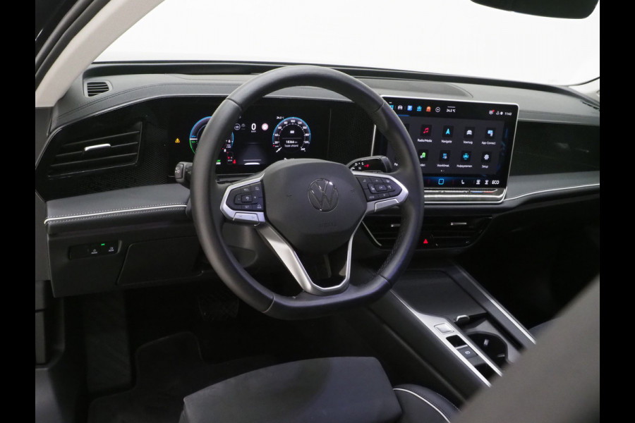 Volkswagen Passat Variant 1.5 eHybrid Business | Leder/Alcantara | Massage | Trekhaak | HUD | Camera | Memory | Sfeerlicht | Carplay