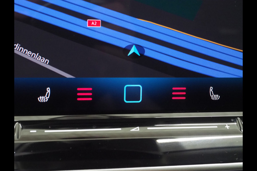 Volkswagen Passat Variant 1.5 eHybrid Business | Leder/Alcantara | Massage | Trekhaak | HUD | Camera | Memory | Sfeerlicht | Carplay
