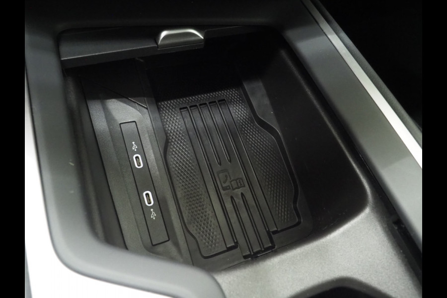 Volkswagen Passat Variant 1.5 eHybrid Business | Leder/Alcantara | Massage | Trekhaak | HUD | Camera | Memory | Sfeerlicht | Carplay
