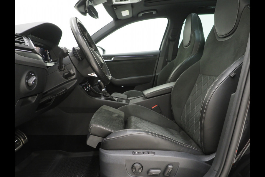 Škoda Superb Combi 1.4 TSI iV Sportline | Leder/Alcantara | Trekhaak | Carbon | Canton | Memory | Sfeerlicht | Keyless