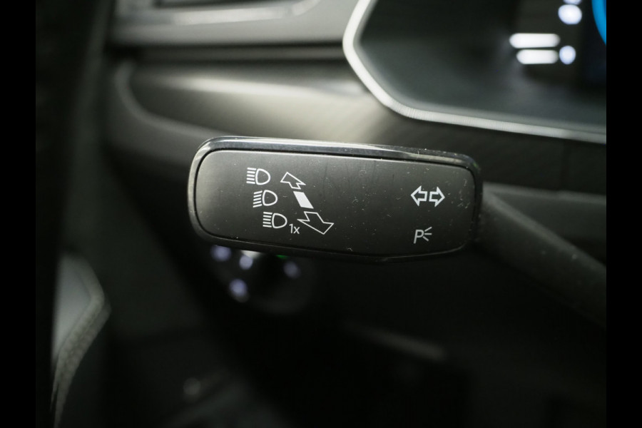 Škoda Superb Combi 1.4 TSI iV Sportline | Leder/Alcantara | Trekhaak | Carbon | Canton | Memory | Sfeerlicht | Keyless