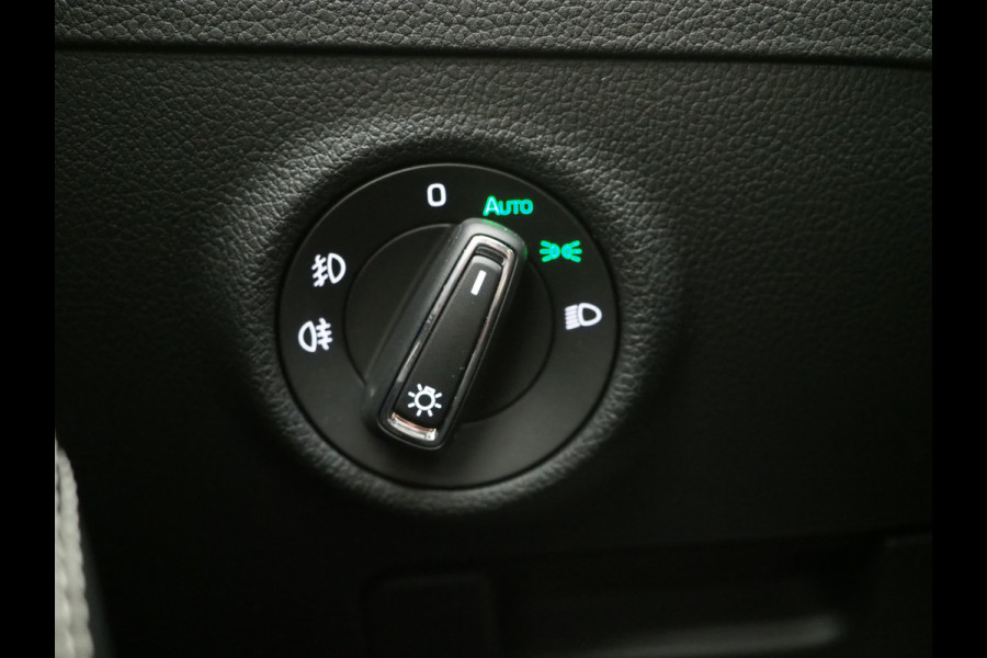 Škoda Superb Combi 1.4 TSI iV Sportline | Leder/Alcantara | Trekhaak | Carbon | Canton | Memory | Sfeerlicht | Keyless