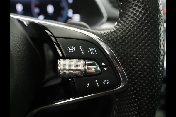 Škoda Superb Combi 1.4 TSI iV Sportline | Leder/Alcantara | Trekhaak | Carbon | Canton | Memory | Sfeerlicht | Keyless