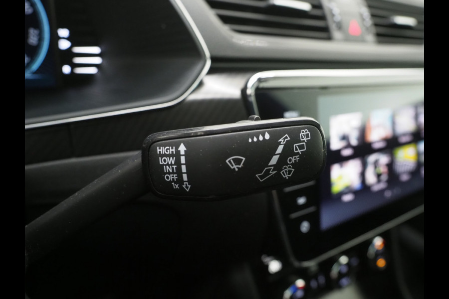 Škoda Superb Combi 1.4 TSI iV Sportline | Leder/Alcantara | Trekhaak | Carbon | Canton | Memory | Sfeerlicht | Keyless