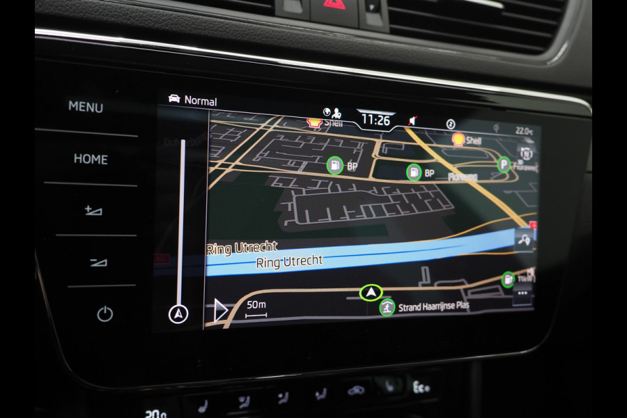 Škoda Superb Combi 1.4 TSI iV Sportline | Leder/Alcantara | Trekhaak | Carbon | Canton | Memory | Sfeerlicht | Keyless