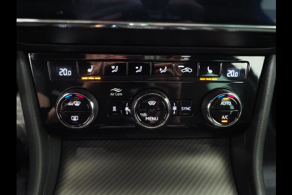 Škoda Superb Combi 1.4 TSI iV Sportline | Leder/Alcantara | Trekhaak | Carbon | Canton | Memory | Sfeerlicht | Keyless
