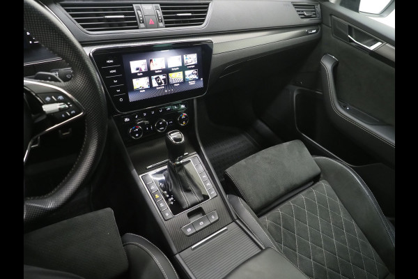 Škoda Superb Combi 1.4 TSI iV Sportline | Leder/Alcantara | Trekhaak | Carbon | Canton | Memory | Sfeerlicht | Keyless