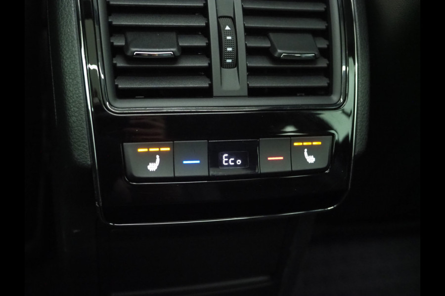 Škoda Superb Combi 1.4 TSI iV Sportline | Leder/Alcantara | Trekhaak | Carbon | Canton | Memory | Sfeerlicht | Keyless