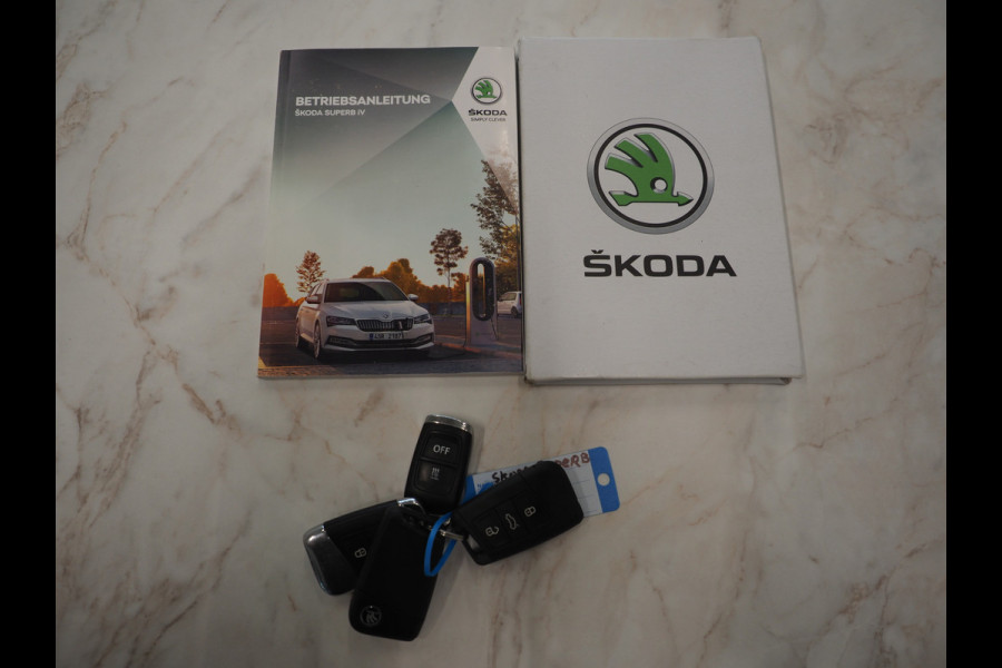 Škoda Superb Combi 1.4 TSI iV Sportline | Leder/Alcantara | Trekhaak | Carbon | Canton | Memory | Sfeerlicht | Keyless