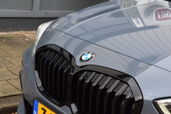 BMW 1-serie 118i|M-Sport|M-stoelen|Elek.klep|18"|Sfeer|Carplay
