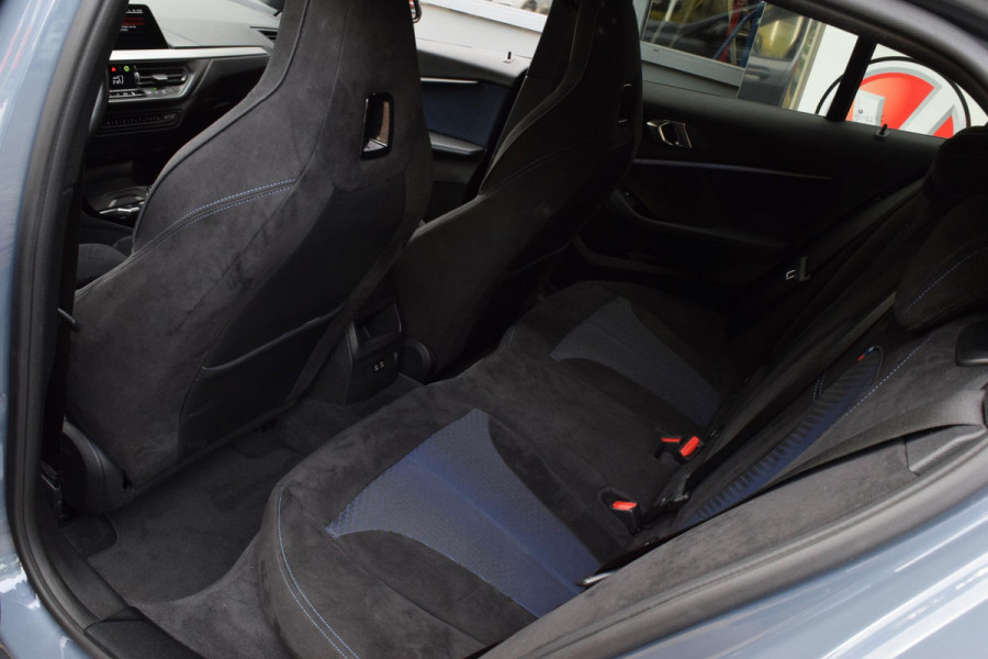 BMW 1-serie 118i|M-Sport|M-stoelen|Elek.klep|18"|Sfeer|Carplay
