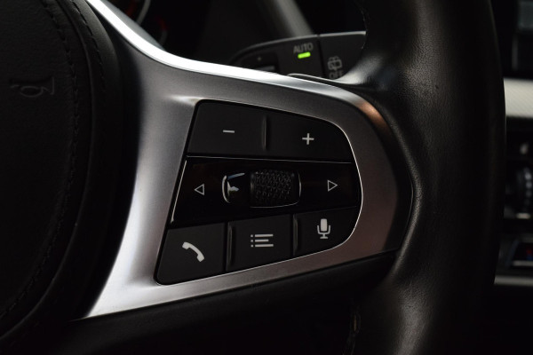 BMW 1-serie 118i|M-Sport|M-stoelen|Elek.klep|18"|Sfeer|Carplay