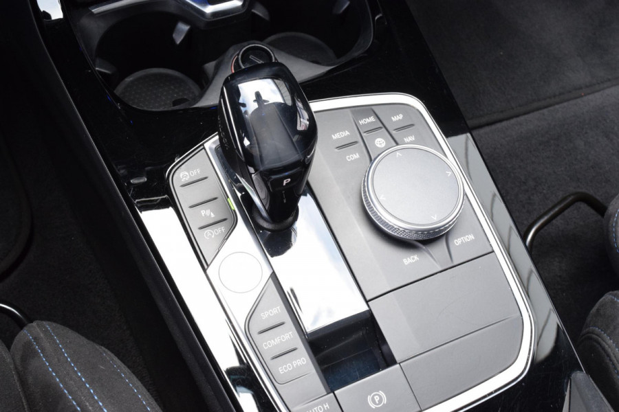 BMW 1-serie 118i|M-Sport|M-stoelen|Elek.klep|18"|Sfeer|Carplay