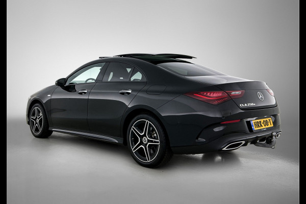 Mercedes-Benz CLA-Klasse 250 e Business Solution AMG Trekhaak | AMG Line | Night Pakket | Panorama Schuif-Kanteldak | Parkeerpakket met achteruitrijcamera | Sfeerverlichting. Inclusief 24 maanden MB Certified garantie voor Europa.