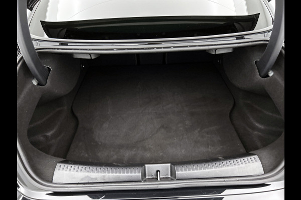 Mercedes-Benz CLA-Klasse 250 e Business Solution AMG Trekhaak | AMG Line | Night Pakket | Panorama Schuif-Kanteldak | Parkeerpakket met achteruitrijcamera | Sfeerverlichting. Inclusief 24 maanden MB Certified garantie voor Europa.