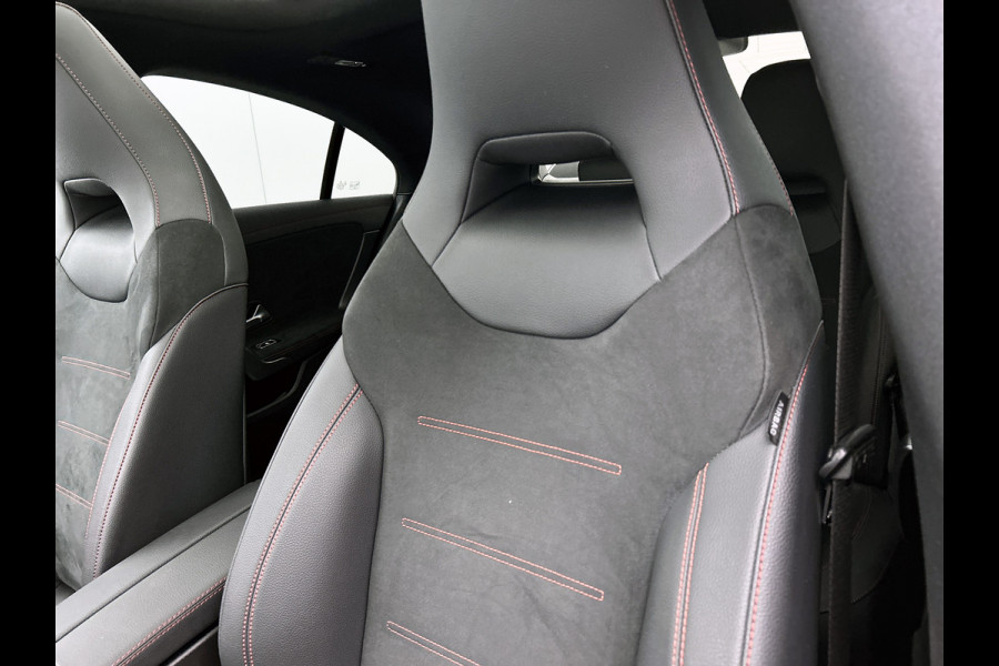 Mercedes-Benz CLA-Klasse 250 e Business Solution AMG Trekhaak | AMG Line | Night Pakket | Panorama Schuif-Kanteldak | Parkeerpakket met achteruitrijcamera | Sfeerverlichting. Inclusief 24 maanden MB Certified garantie voor Europa.