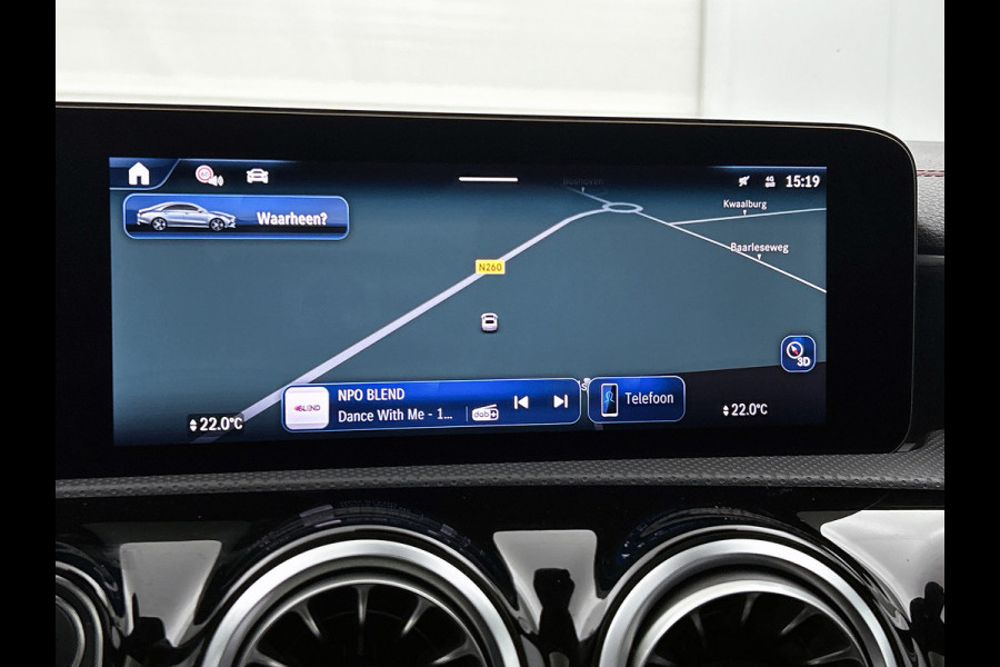 Mercedes-Benz CLA-Klasse 250 e Business Solution AMG Trekhaak | AMG Line | Night Pakket | Panorama Schuif-Kanteldak | Parkeerpakket met achteruitrijcamera | Sfeerverlichting. Inclusief 24 maanden MB Certified garantie voor Europa.