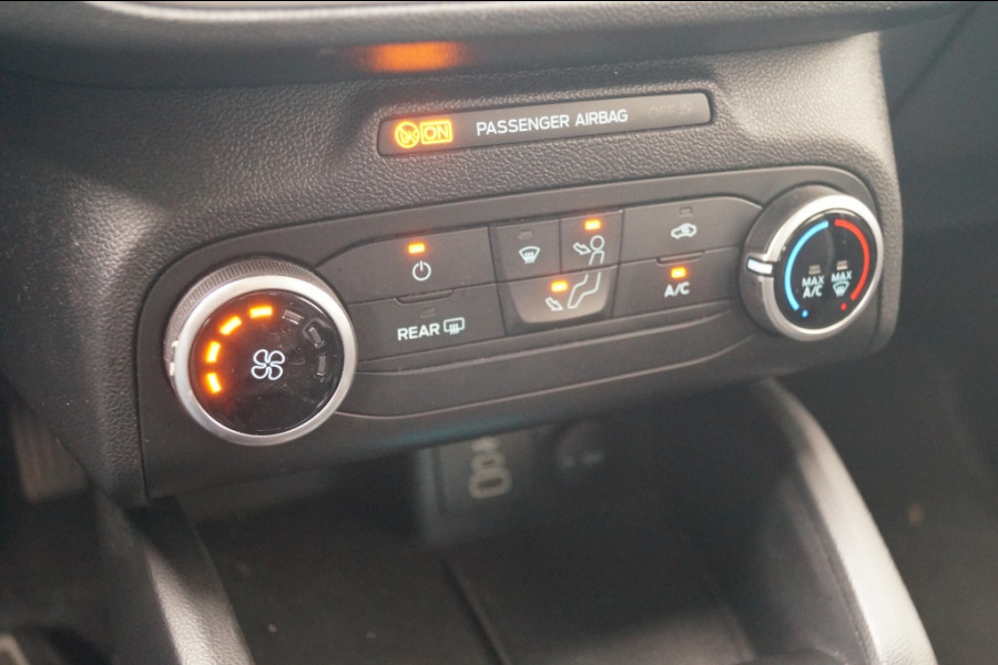 Ford Focus Wagon 1.0 EcoBoost 124pk Hybrid Connected -NAVI-AIRCO-PDC-