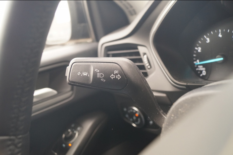 Ford Focus Wagon 1.0 EcoBoost 124pk Hybrid Connected -NAVI-AIRCO-PDC-