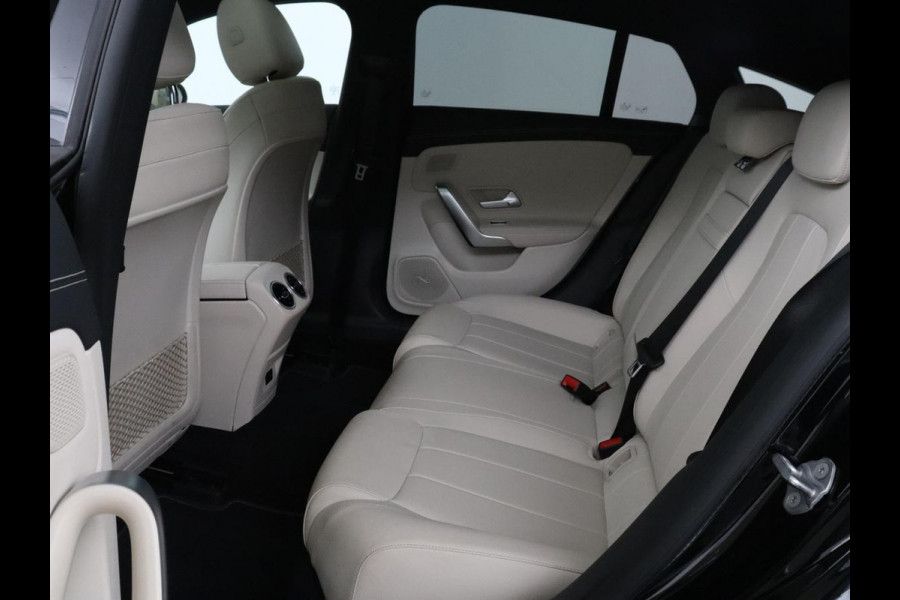 Mercedes-Benz CLA-Klasse Shooting Brake 250 e Business Solution Luxury Limited | SOH 94,3% | Pano.Dak | Camera | Apple Carplay | LED | Keyless Entry |