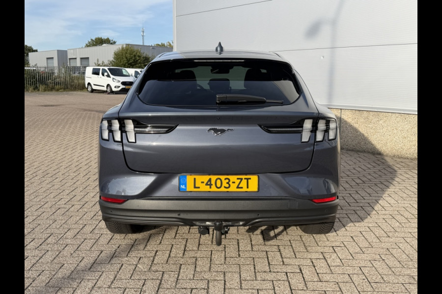 Ford Mustang Mach-E RWD 75 kWh TREKHAAK!