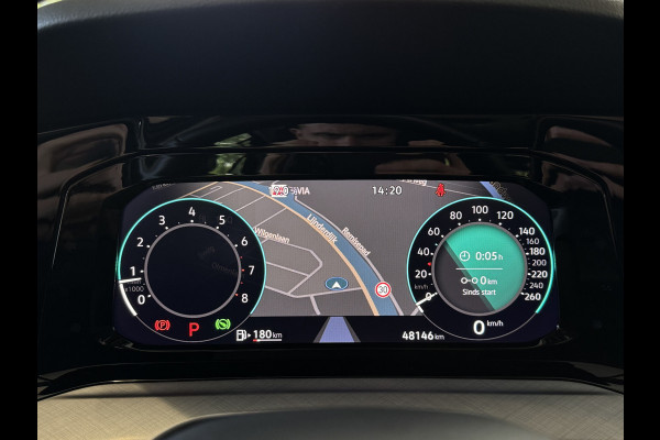Volkswagen Golf 1.5 eTSI DSG LIFE BUSINESS CAMERA/ACC/CARPLAY/SFEERVERL.