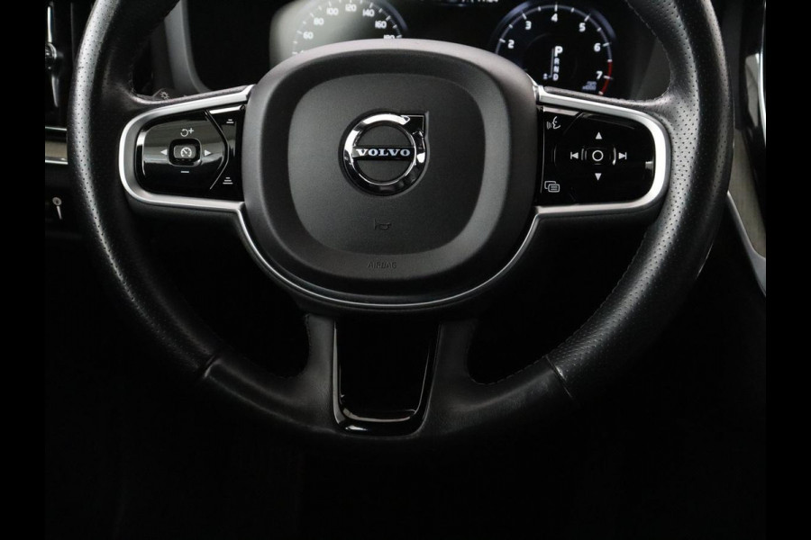 Volvo V60 2.0 T6 AWD Inscription | 310PK | Pano.dak | Trekhaak | Stuur/stoel verwarming | Head-up display | Adaptive Cruise control | Carplay | Memory | Harman Kardon |
