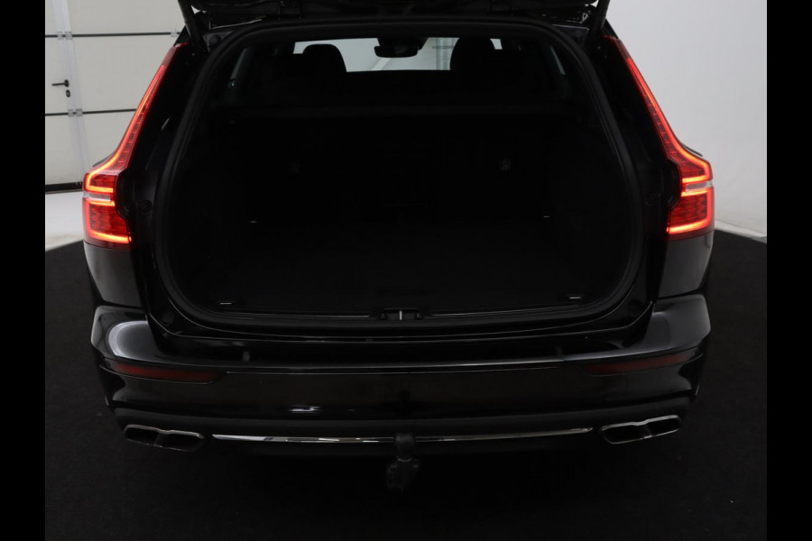 Volvo V60 2.0 T6 AWD Inscription | 310PK | Pano.dak | Trekhaak | Stuur/stoel verwarming | Head-up display | Adaptive Cruise control | Carplay | Memory | Harman Kardon |