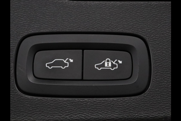 Volvo V60 2.0 T6 AWD Inscription | 310PK | Pano.dak | Trekhaak | Stuur/stoel verwarming | Head-up display | Adaptive Cruise control | Carplay | Memory | Harman Kardon |