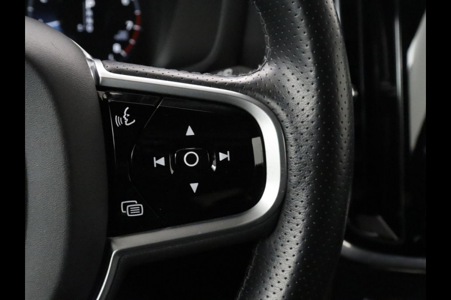 Volvo V60 2.0 T6 AWD Inscription | 310PK | Pano.dak | Trekhaak | Stuur/stoel verwarming | Head-up display | Adaptive Cruise control | Carplay | Memory | Harman Kardon |