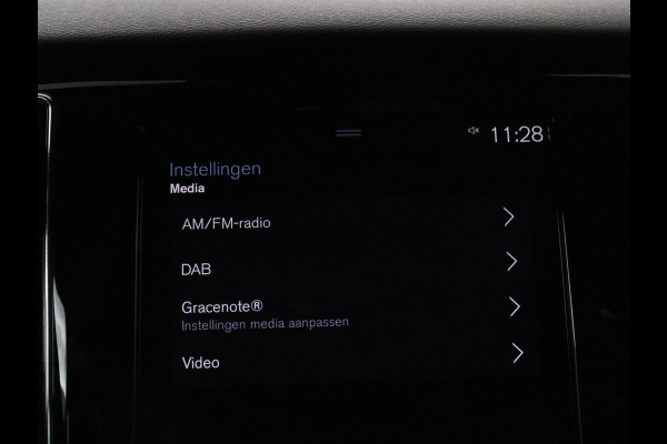Volvo V60 2.0 T6 AWD Inscription | 310PK | Pano.dak | Trekhaak | Stuur/stoel verwarming | Head-up display | Adaptive Cruise control | Carplay | Memory | Harman Kardon |