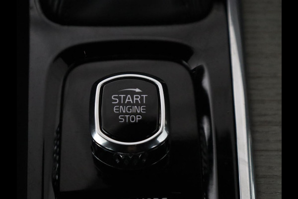 Volvo V60 2.0 T6 AWD Inscription | 310PK | Pano.dak | Trekhaak | Stuur/stoel verwarming | Head-up display | Adaptive Cruise control | Carplay | Memory | Harman Kardon |