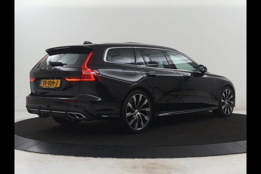 Volvo V60 2.0 T6 AWD Inscription | 310PK | Pano.dak | Trekhaak | Stuur/stoel verwarming | Head-up display | Adaptive Cruise control | Carplay | Memory | Harman Kardon |