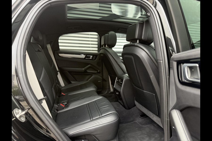 Porsche Cayenne Coupé 3.0 E-Hybrid Pano|Chrono|360 Camera|Bose|Leder|Navi|Trekhaak|Dealer Onderhouden|2e Eigenaar|APK tot 01-2028