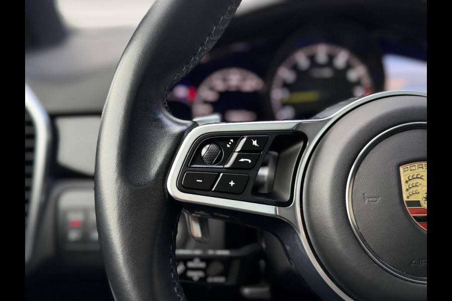Porsche Cayenne Coupé 3.0 E-Hybrid Pano|Chrono|360 Camera|Bose|Leder|Navi|Trekhaak|Dealer Onderhouden|2e Eigenaar|APK tot 01-2028