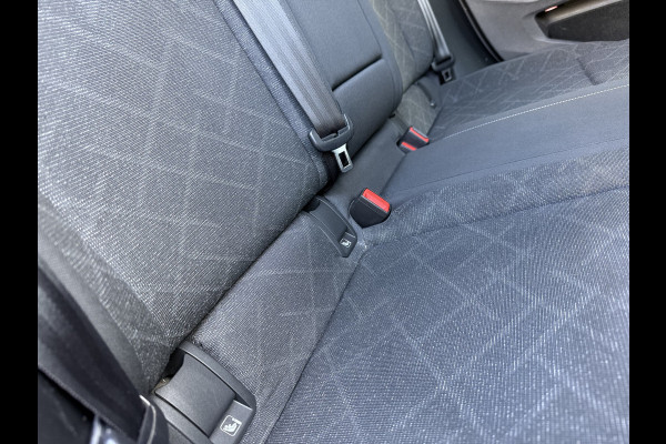 Volkswagen Golf 1.0 eTSI 110pk DSG | Acc | Navi | Camera