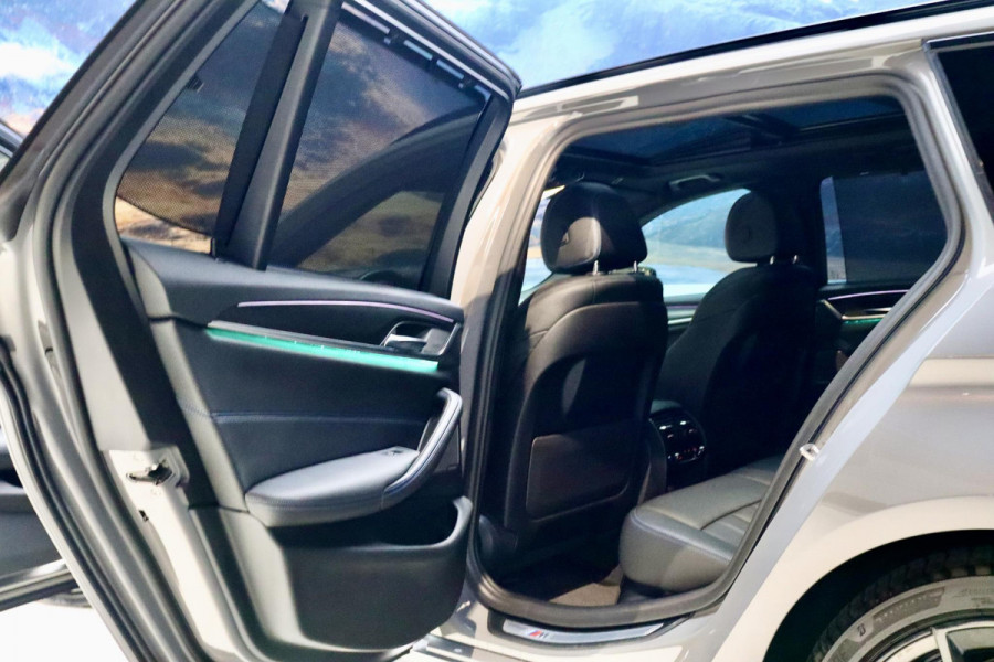 BMW 5 Serie Touring 530e High Ex M Sport|HuD|PANO|BerninaGrey
